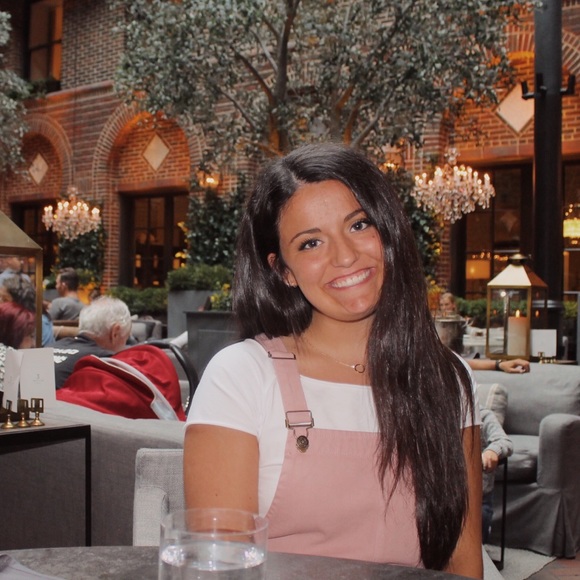 Meet your Posher, Megan - Picture 1 of 1